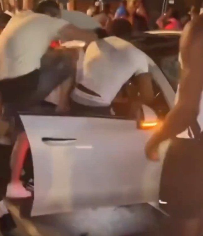 Alleged video of rapper Top5 being stabbed in London. Grabs taken without permission from X.