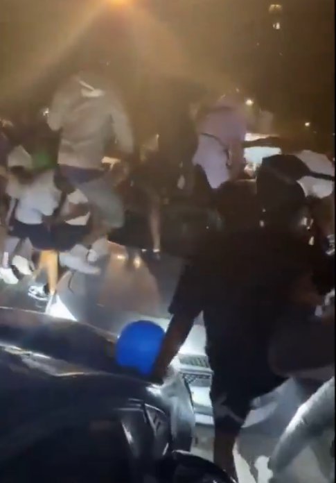 Alleged video of rapper Top5 being stabbed in London. Grabs taken without permission from X.